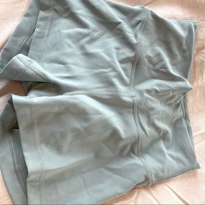 Lululemon Wunder Trains size 8!!